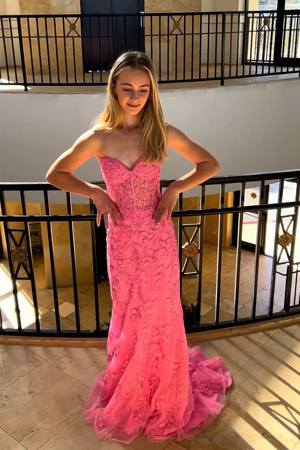 Cute Mermaid Sweetheart Pink Lace Prom Dress with Beading